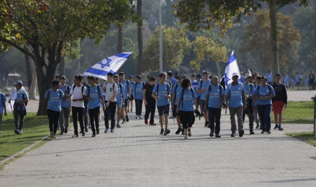 "צועדים ומצדיעים" – יום ההוקרה תשע"ט